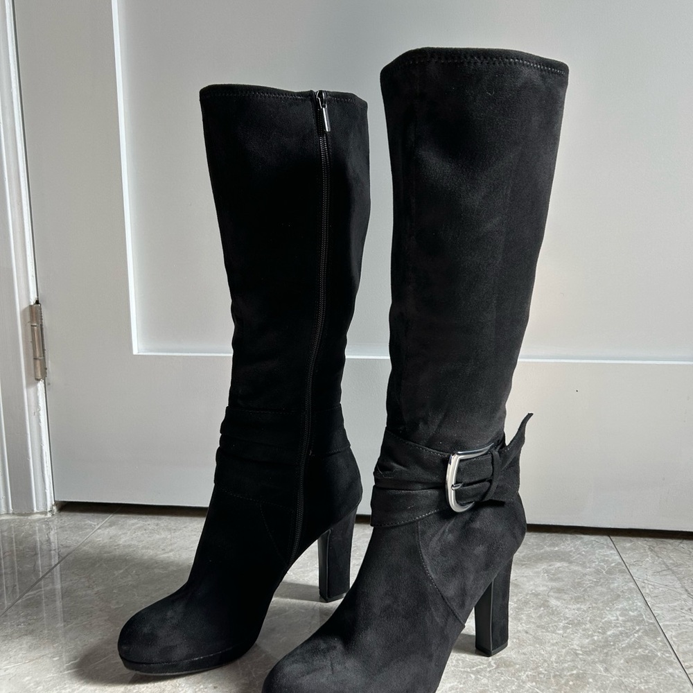 Elegant Black Women's Boots